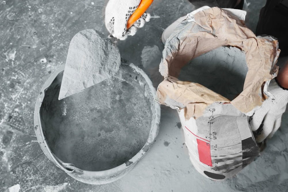 How to Mix Cement to Make Mortar of Concrete